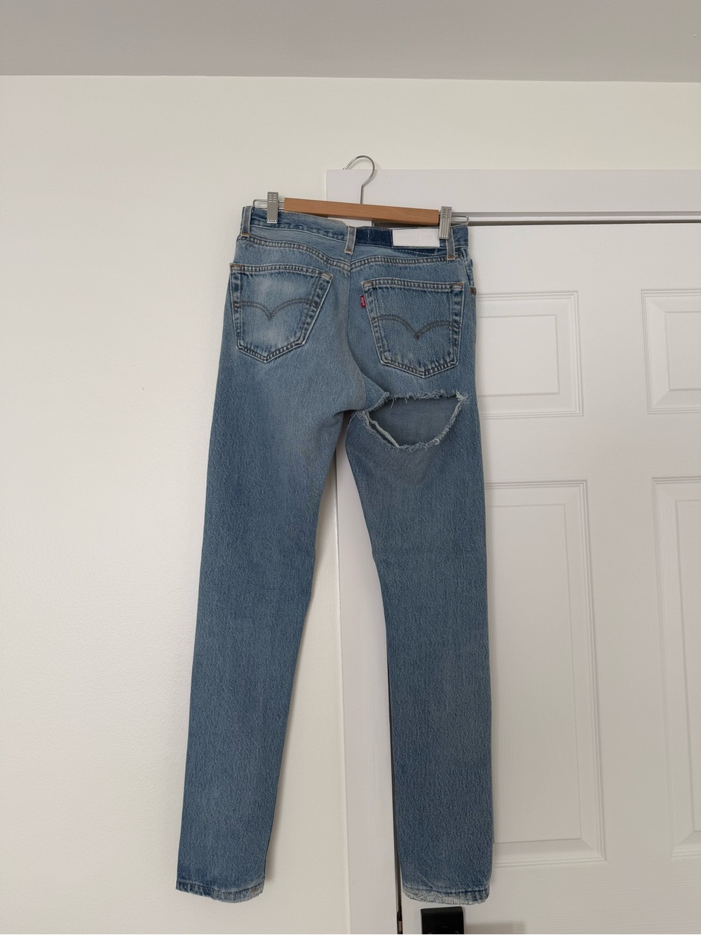 RE/DONE Levi’s “ASS RIP” Straight-Leg Jeans Women’s size 25